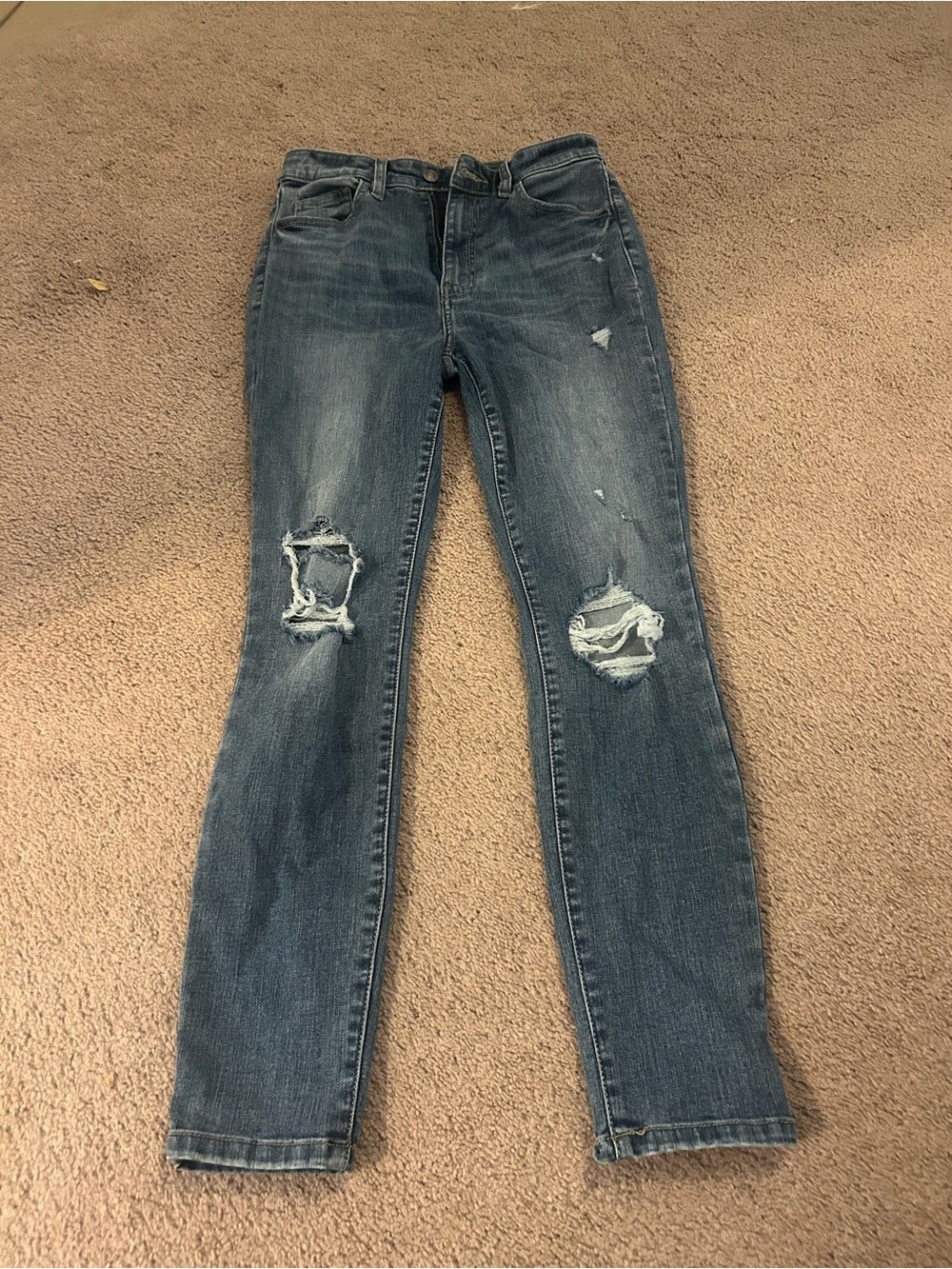 Studio Straight Leg Distressed Jeans in Blue Wash